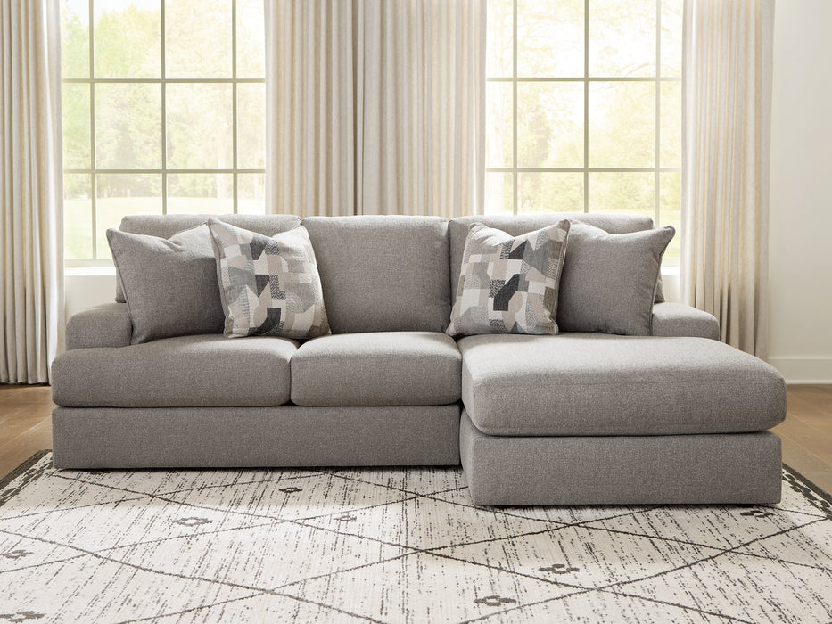 Lindon Sectional with Chaise