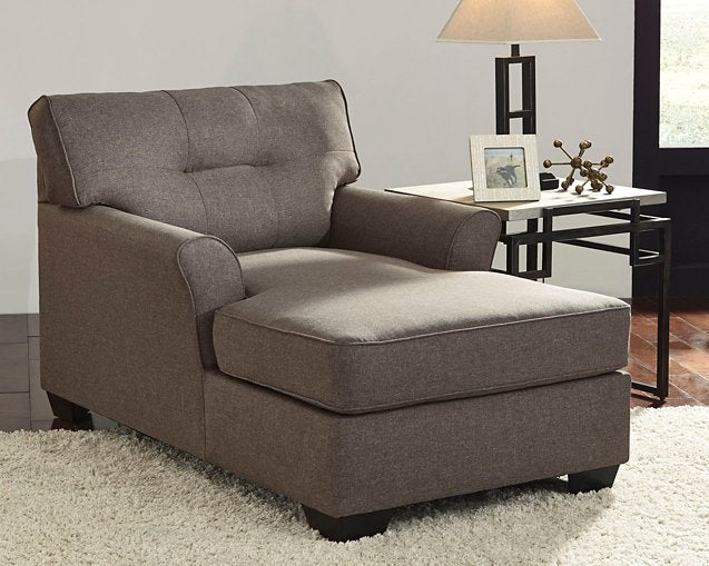 Tibbee Chaise