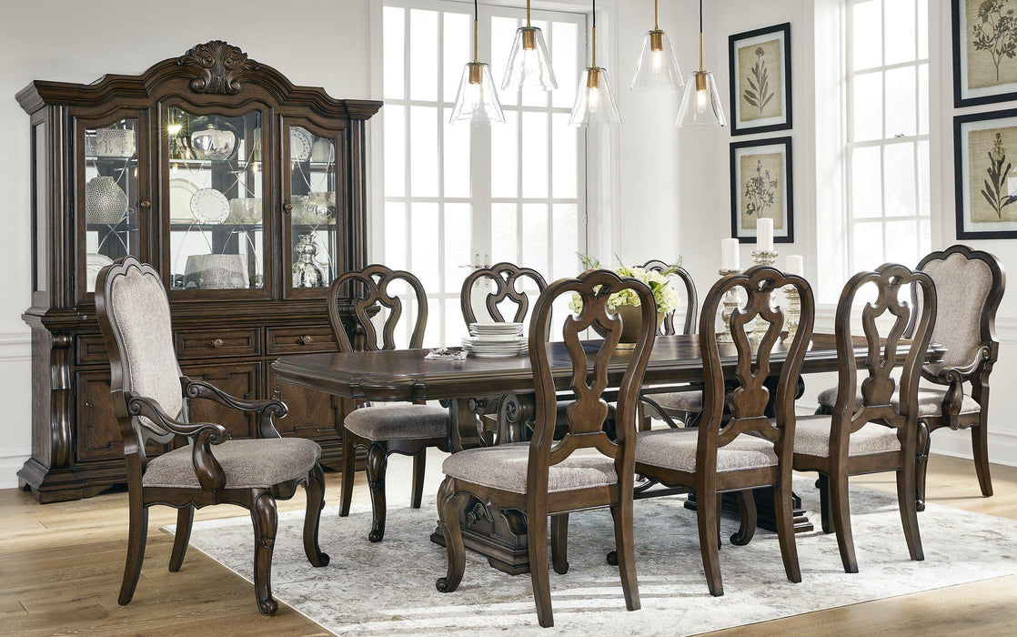 Maylee Dining Room Set